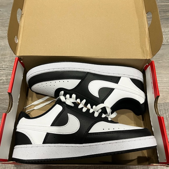 BNWT Nike Court Vision Low Black and White Sneakers - Picture 2 of 5
